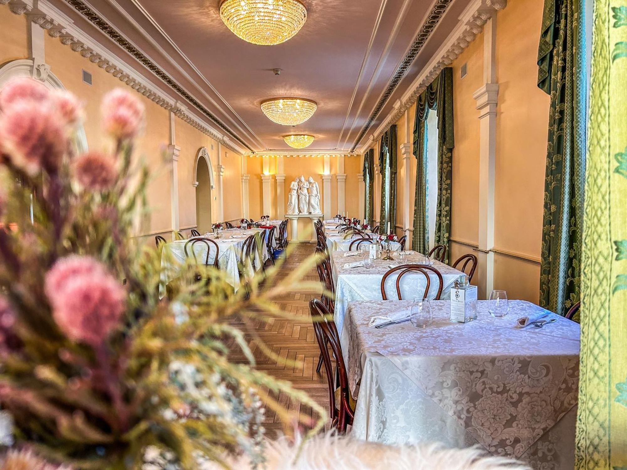 Hotel Moderno Restaurant Serina  Exterior photo